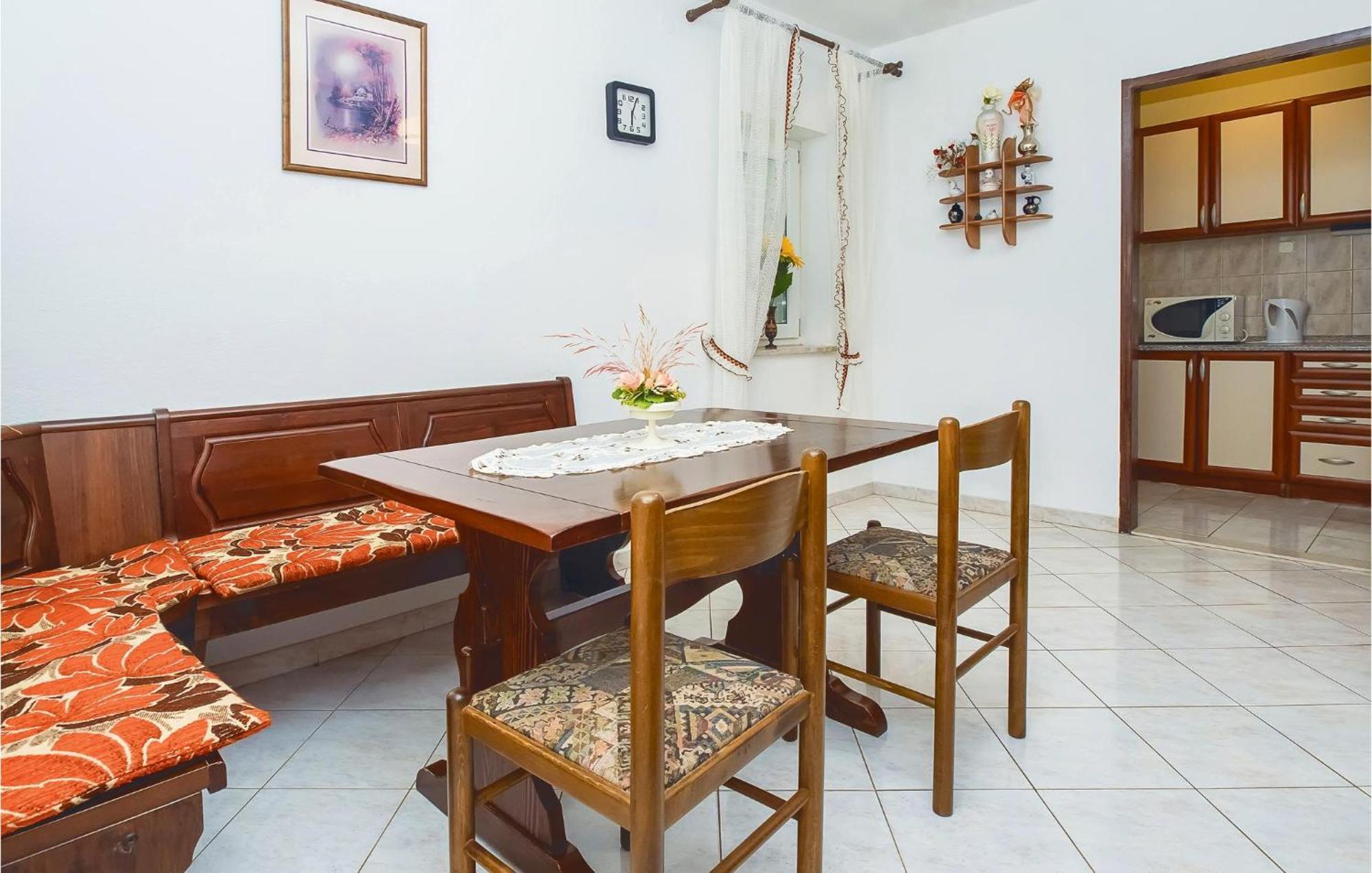 Beautiful Apartment In Omis With Wifi Kültér fotó