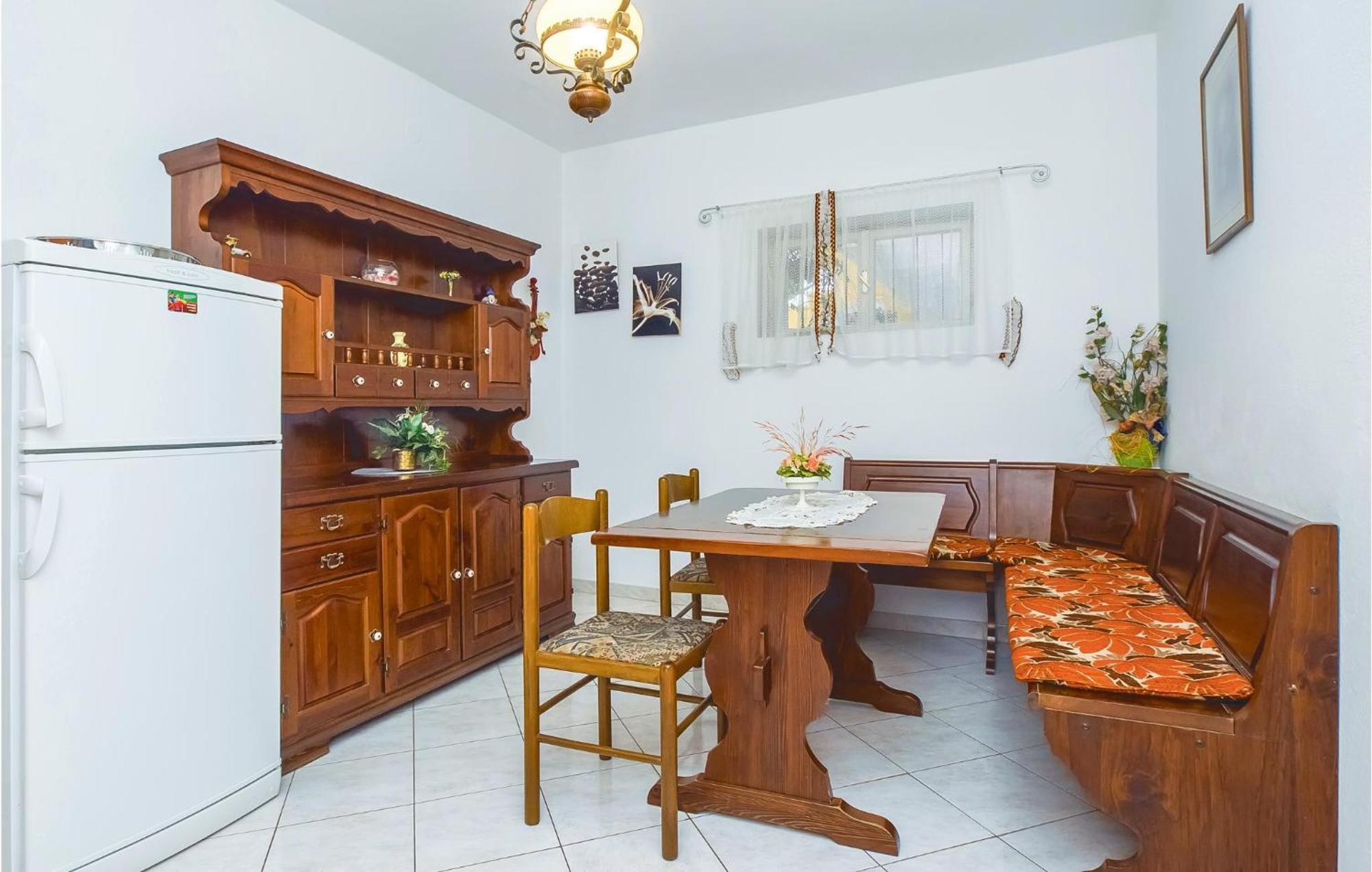 Beautiful Apartment In Omis With Wifi Kültér fotó