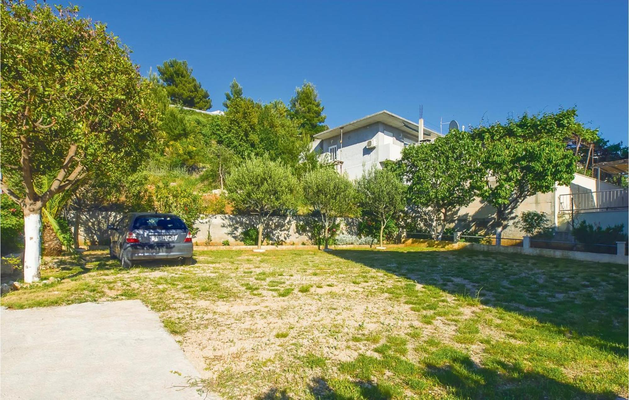 Beautiful Apartment In Omis With Wifi Kültér fotó