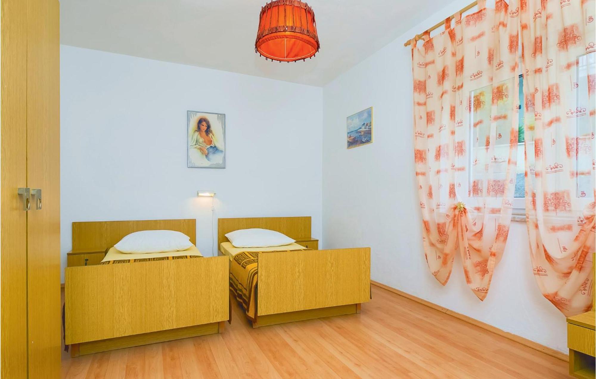 Beautiful Apartment In Omis With Wifi Kültér fotó