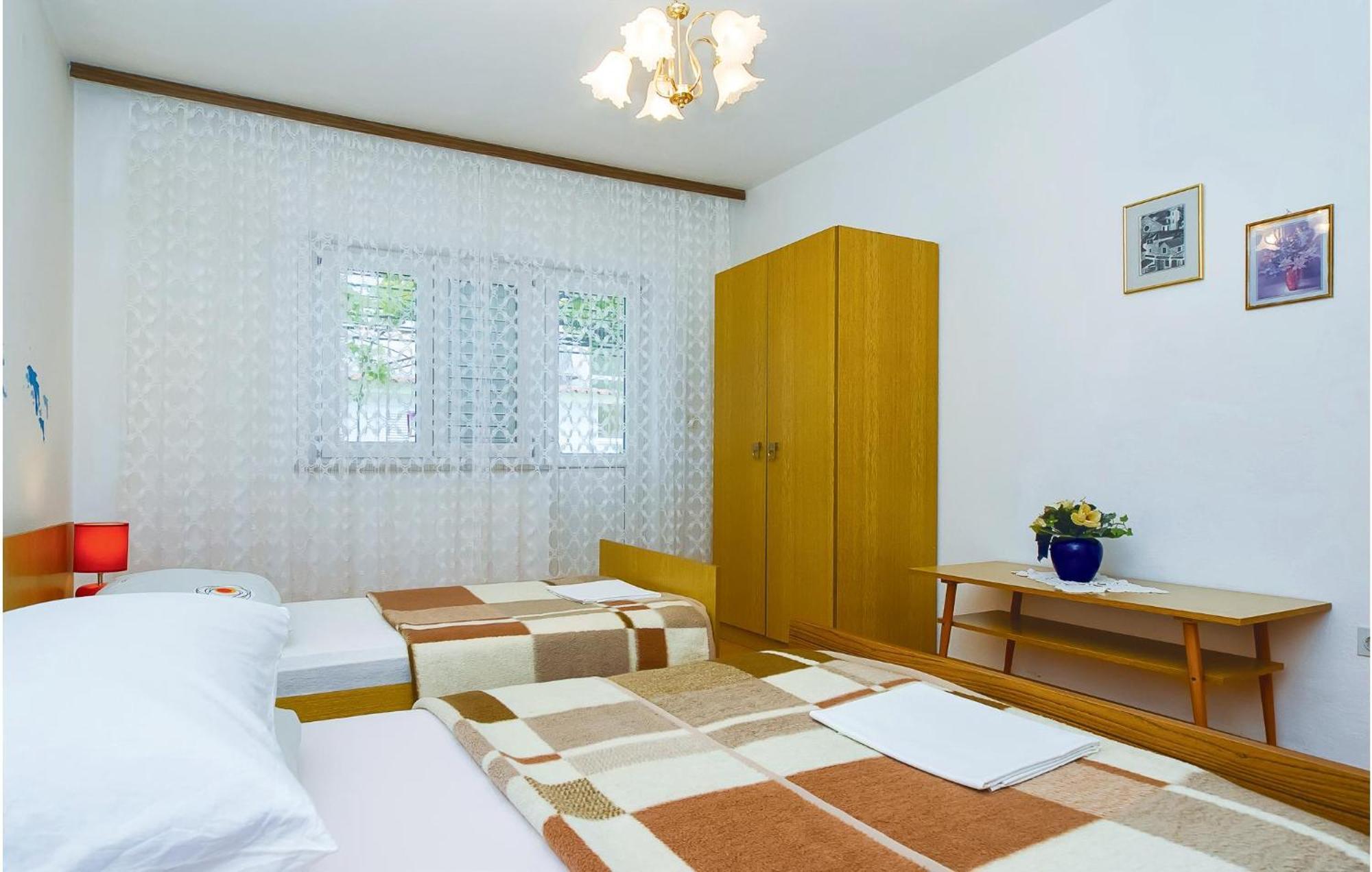 Beautiful Apartment In Omis With Wifi Kültér fotó
